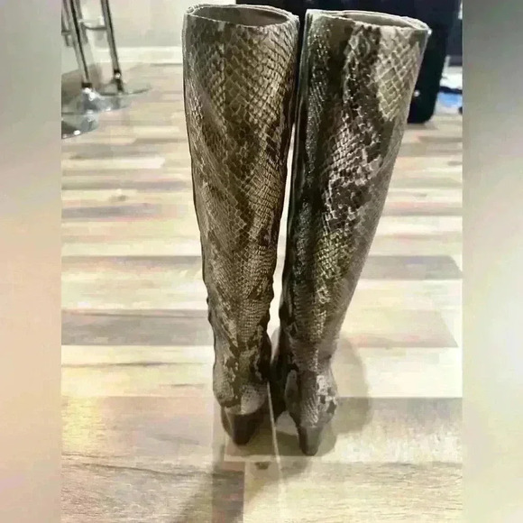 6M Cosmopolitans snake skin brown suede boots. Brand New without tag - Picture 4 of 6